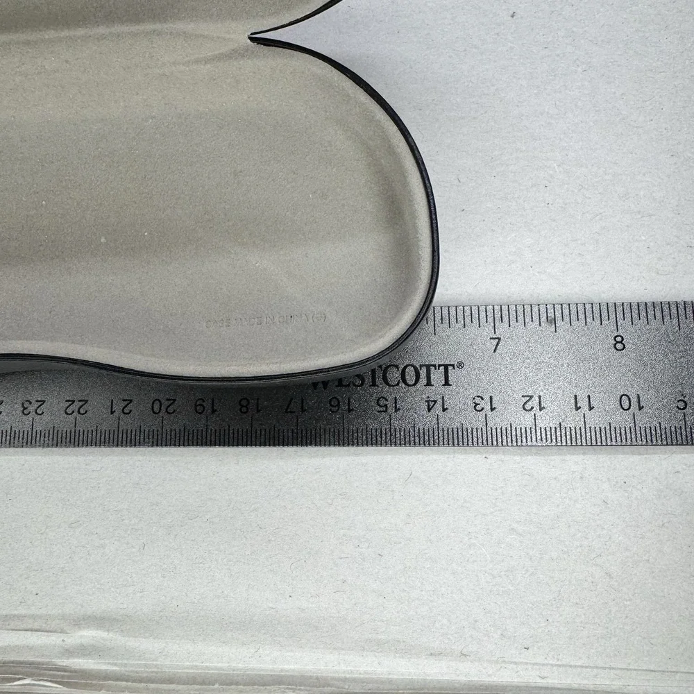 Ray-Ban New Authentic Black‎ Hard Clamshell Eyeglasses / Sunglasses Case